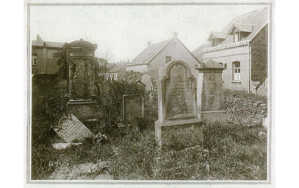 Rees, Alter jüdischer Friedhof auf der Stadtmauer (etwa 1920)