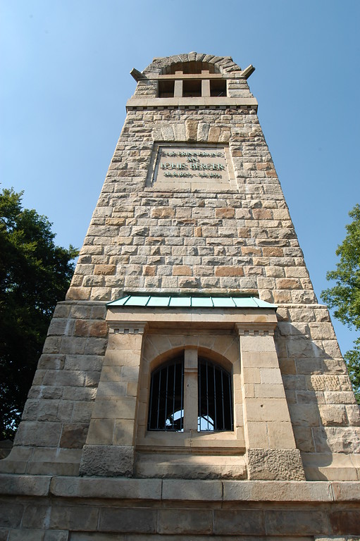 Das Berger-Denkmal auf dem Hohenstein bei Witten (2006)