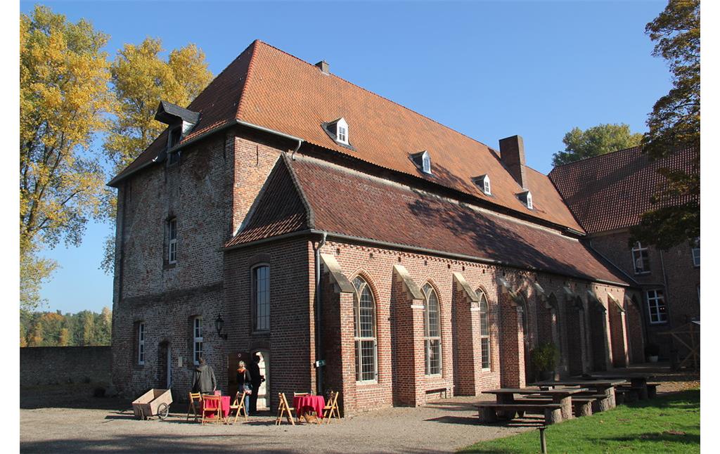Ehemaliges Klausurgebäude des Zisterzienserinnenklosters Graefenthal (2015)