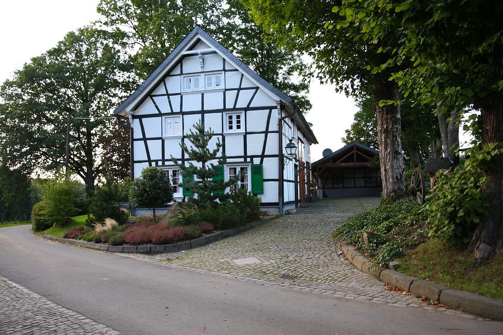 Wirtschaftsgebäude der Hofanlage Lorenzhaus (2008)