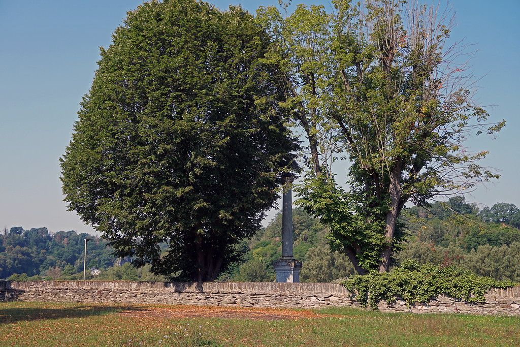 Kriegerdenkmal in Villmar, Villmarer Lahn-Marmor-Weg; Rundweg 1