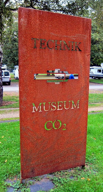 Hinweistafel auf das Technikmuseum Bad Bodendorf (2014)