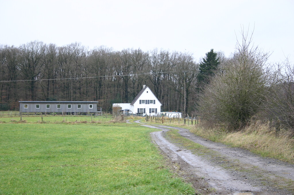 Blick auf das einzig erhaltene Wohnhaus der ehemaligen Siedlung Husmecke bei Filderheide (2008)