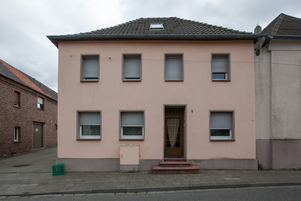 Wohnhaus Holzweilerstraße 9 in Erkelenz-Keyenberg (2019)