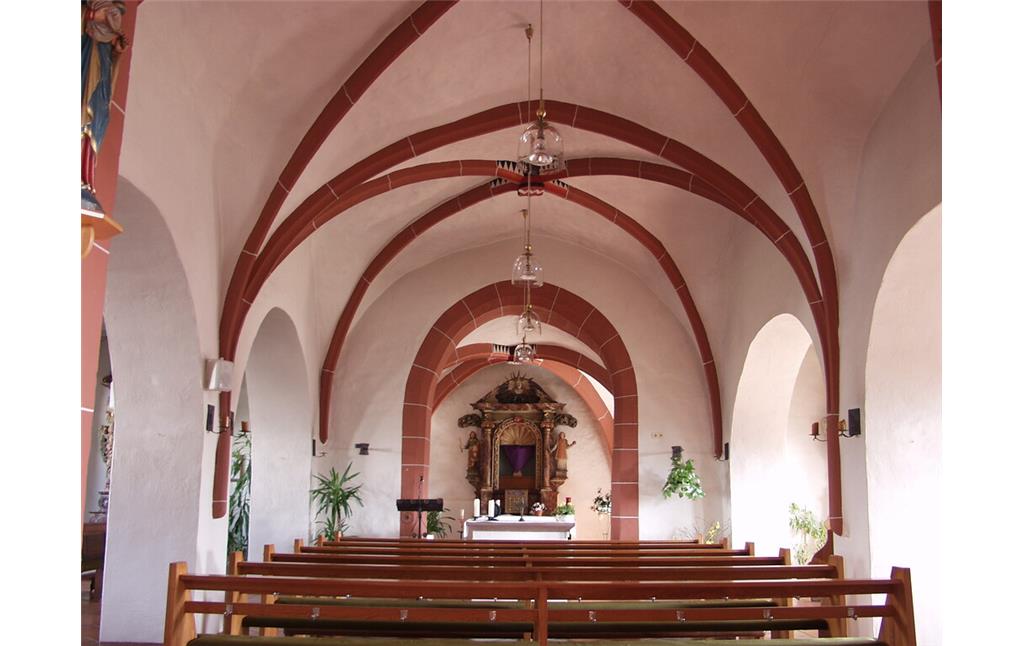 Innenraum der Kapelle Sankt Dionysius (2002)