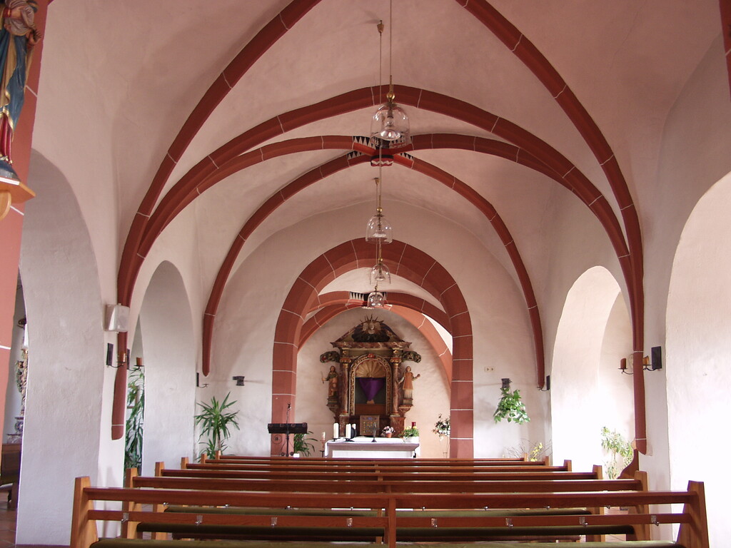 Innenraum der Kapelle Sankt Dionysius (2002)