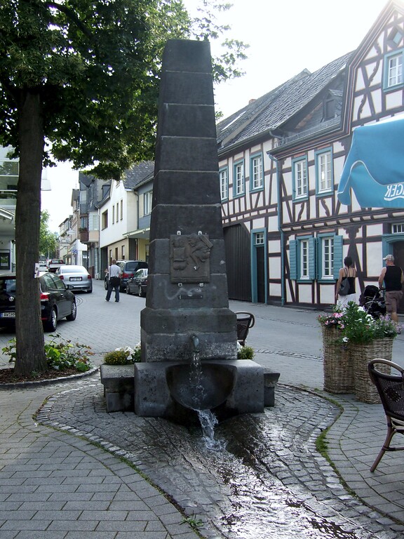 Brunnen in der Ausdorfer Straße in Sinzig (2013)