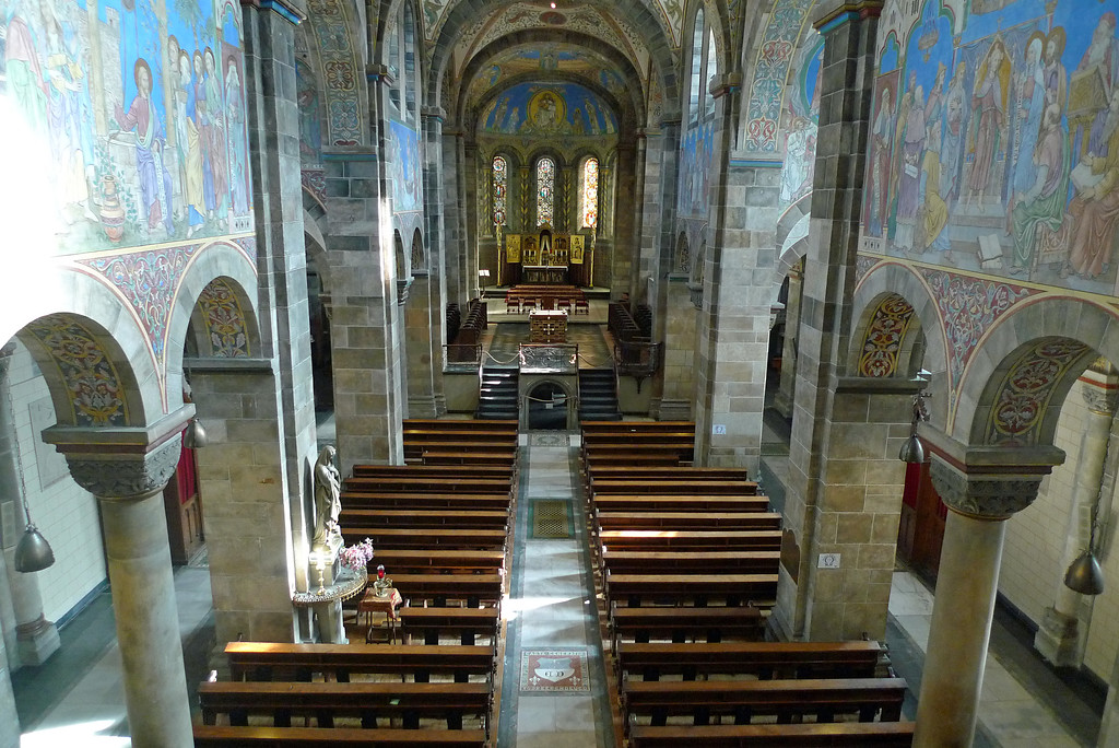 Kirche der Abtei Rolduc, Mittelschiff (2013)