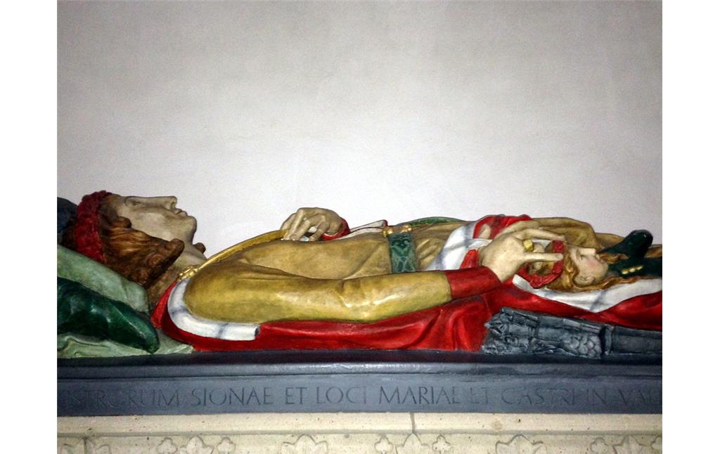 Grabmal des Grafen Heinrich III in der Katholischen Pfarrkirche Maria Himmelfahrt an der Abtei Sayn (2014)