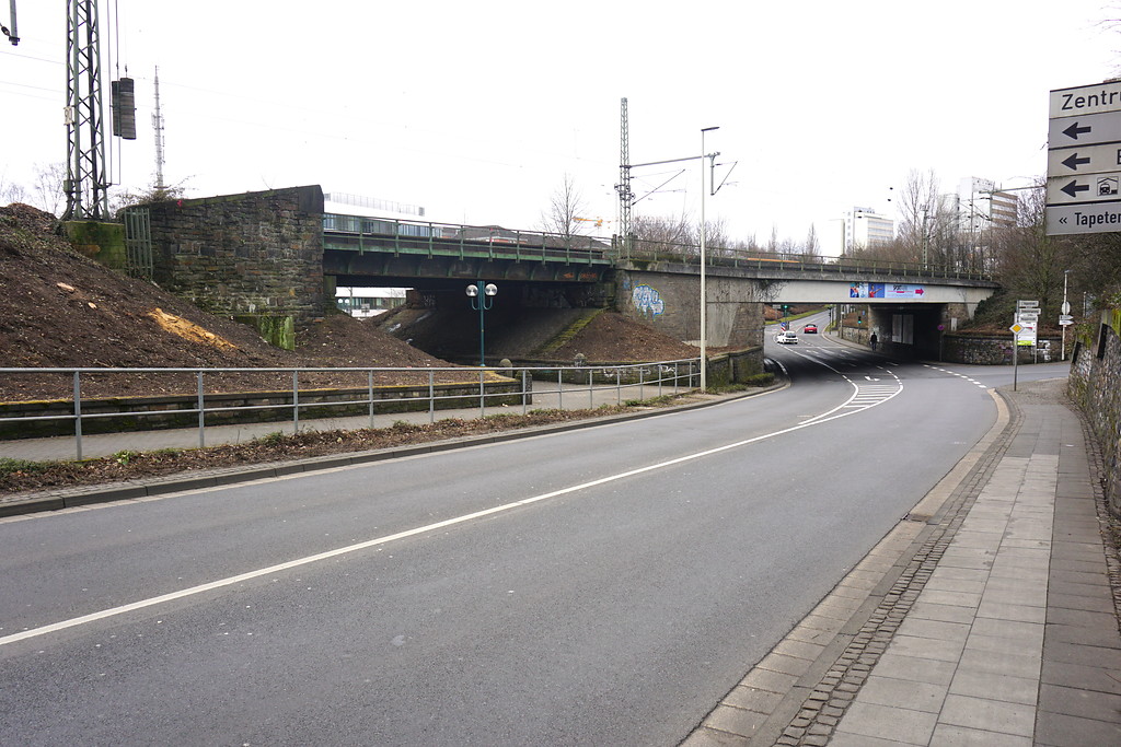Eisenbahnbrücke Friedrich-Breuer-Straße in Bonn-Beuel (2018)