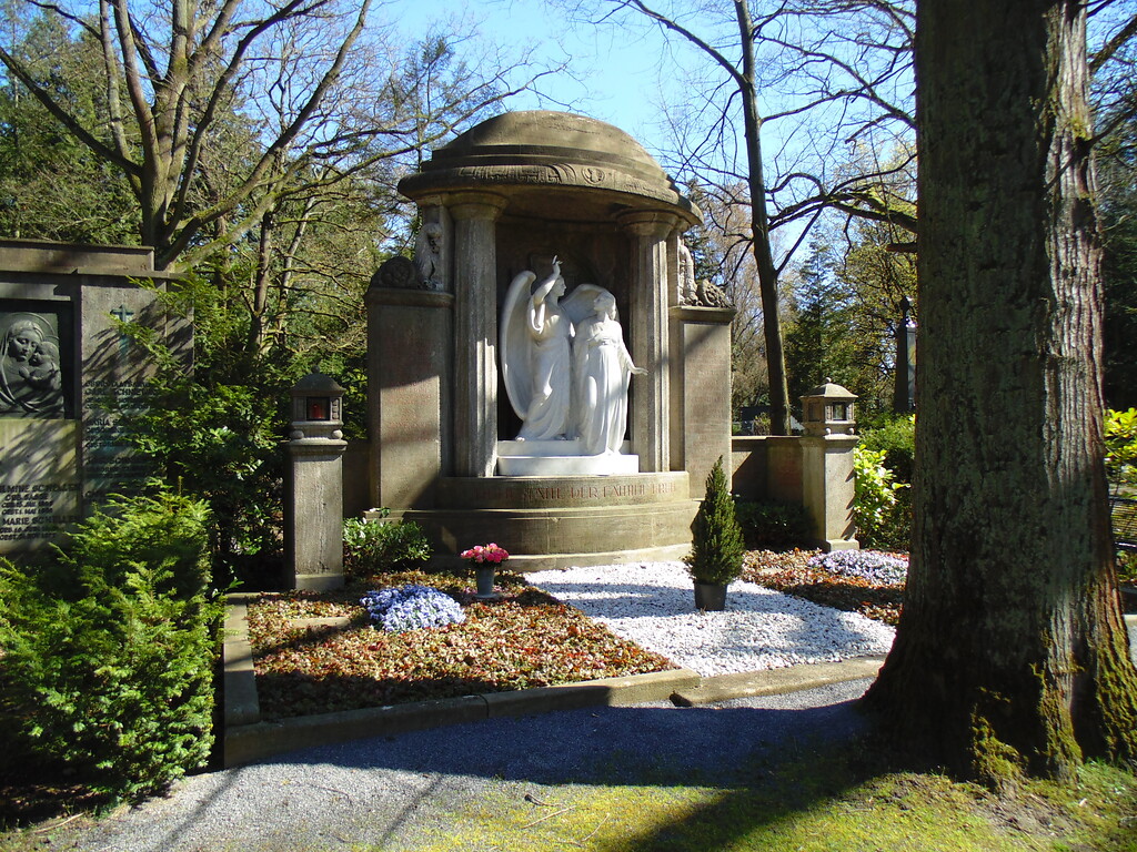 Grabstätte der Brauerei-Familie Früh auf dem Kölner Friedhof Melaten (2020).
