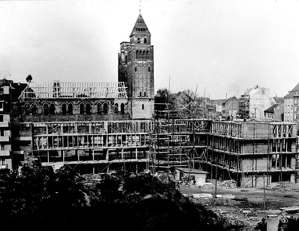 Jugendhaus Düsseldorf in Pempelfort in der Bauphase 1952-1954