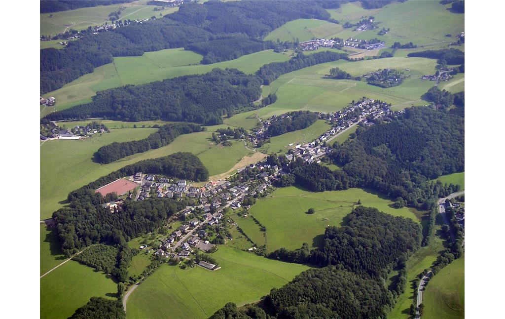 Luftbild von Wipperfürth-Thier, aufgenommen aus nördlicher Richtung (2005).