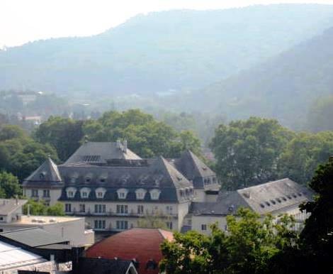 Blick auf das Kurhaus in Bad Kreuznach von der Kauzenburg aus (2014)