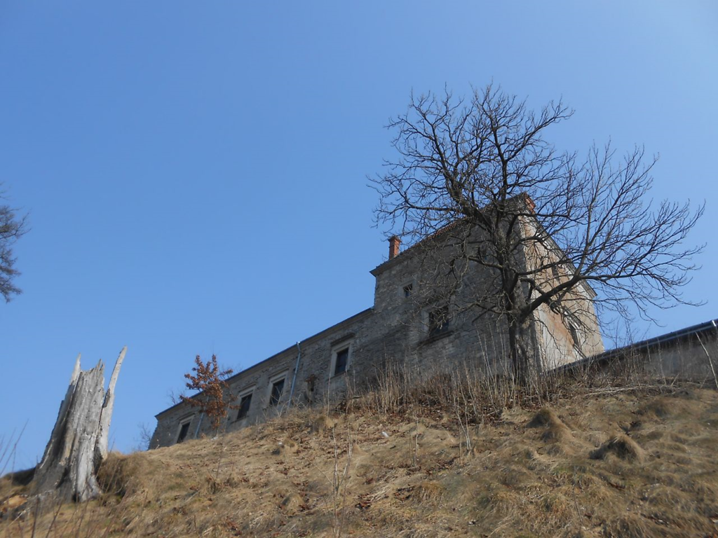 The northern building of the Upper Courtyard and the North Tower of Svirzh Castle (2021)