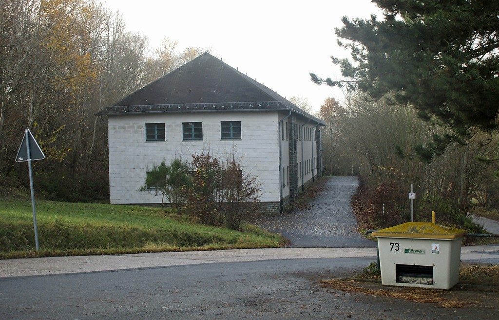 Funktionsgebäude der ehemaligen belgischen Kaserne auf Vogelsang (2016).