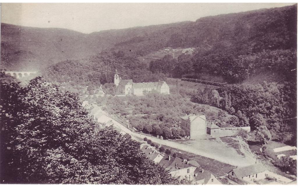 Das Brexbachtal mit der Brexbachtalbahn (historische Aufnahme zwischen 1910 und 1920).