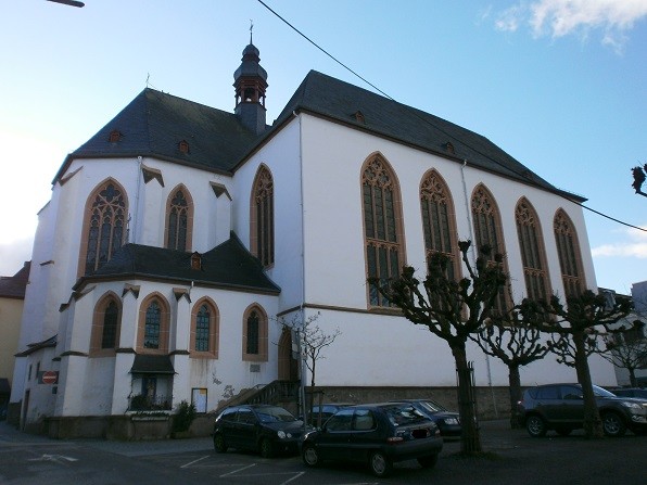 Die Karmeliter-Klosterkirche in Boppard von Nordosten aus gesehen (2014)