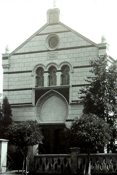 Historische Aufnahme der bei den Pogromen 1938 verwüsteten und nach 1945 abgebrochenen Synagoge in Remagen (1905).
