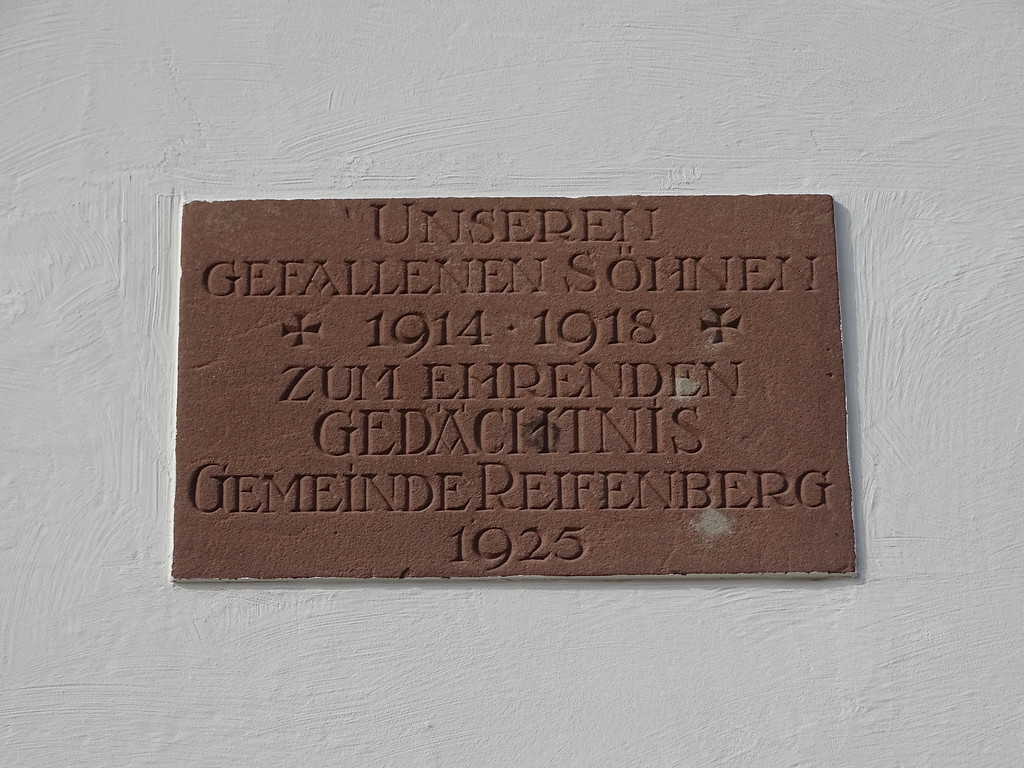 Gedenktafel auf dem Häselberg bei Reifenberg (2018)