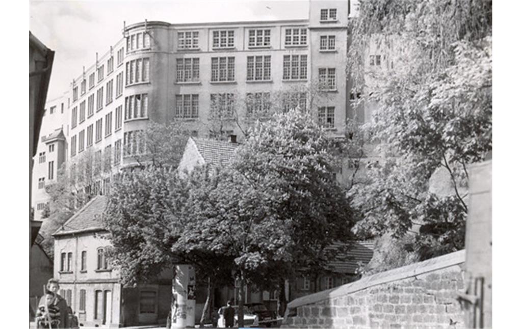 Die Schuhfabrik Kopp in Pirmasens von der Schäferstraße aus gesehen (1950er Jahre)