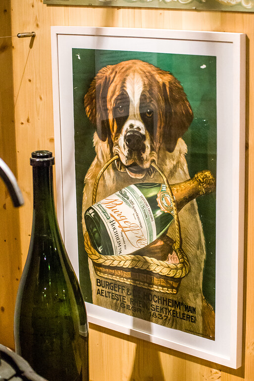 Historisches Werbeplakat der Sektkellerei Burgeff im Weinbaumuseum Hochheim am Main (2016)