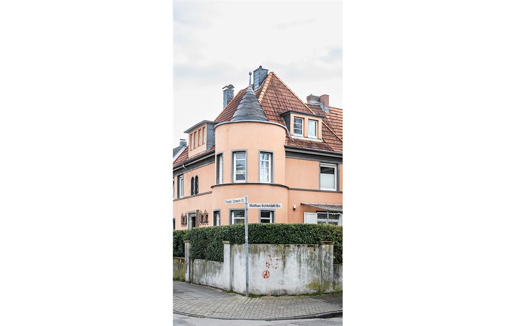 Villa für englische Besatzungssoldaten aus der Zeit um 1920 in Köln-Riehl (2022)