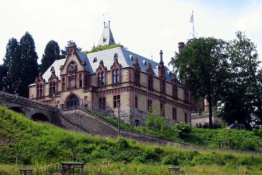 Museum und Archiv zur Geschichte des Naturschutzes in Deutschland in der Vorburg von Schloss Drachenburg (2011)