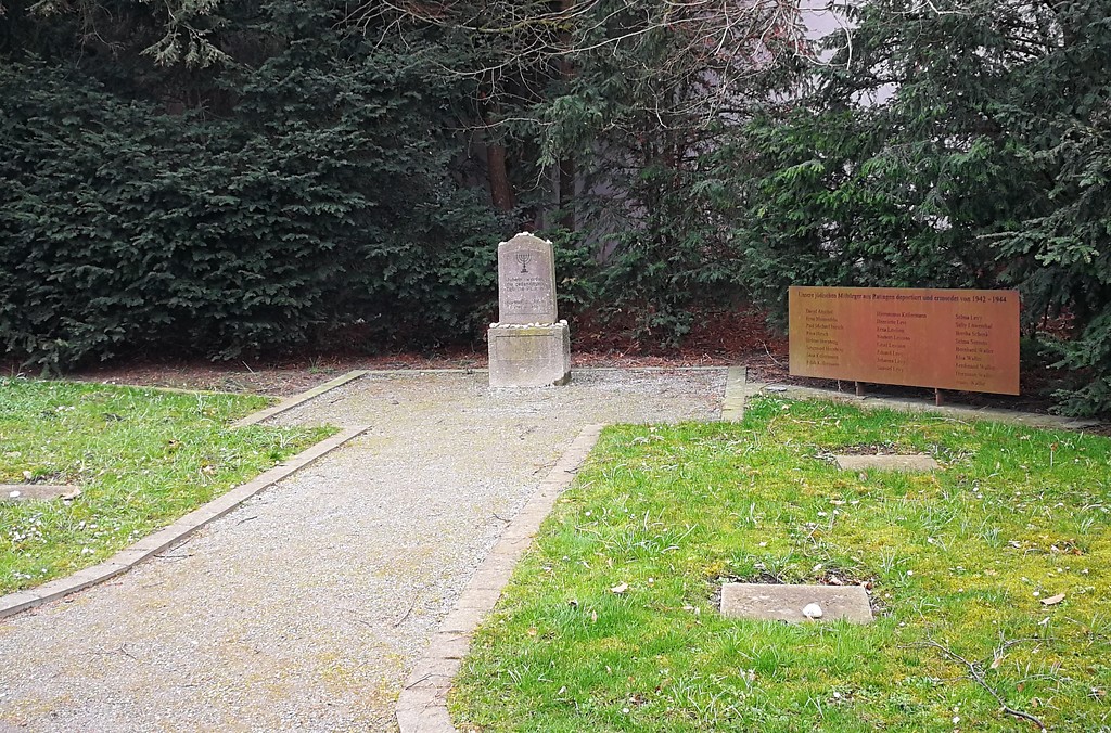 Jüdischer Friedhof in Ratingen (2019): Die Erinnerungs- und Gedenkstätte in der 2013 neu eingerichteten Grünanlage.