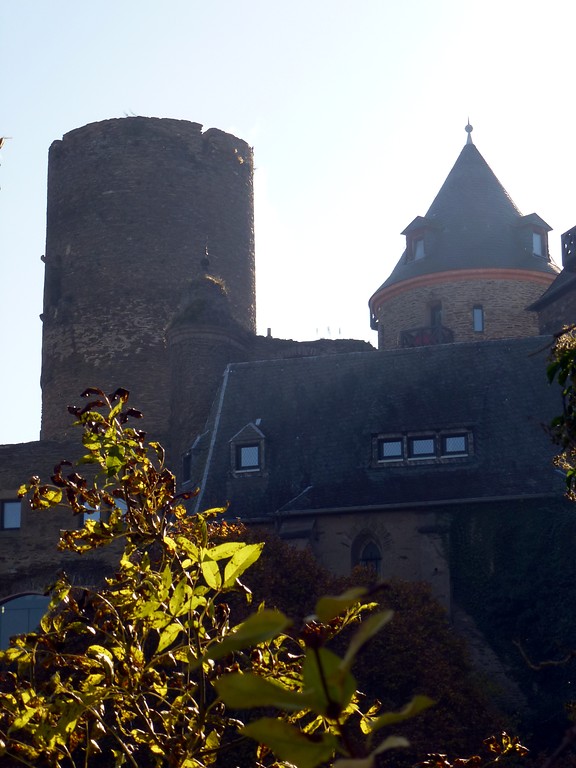 Schönburg Oberwesel (2016): Blick auf den Gefängnisturm und den Barbarossaturm.