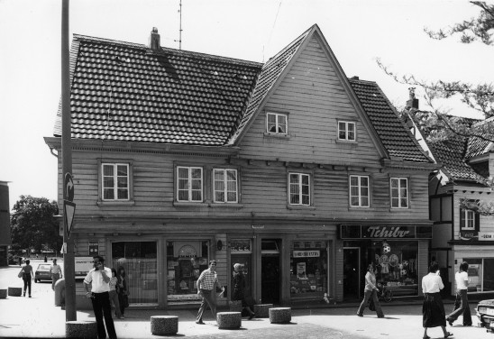 Wohn- und Geschäftshaus Müllersgehren, Heumarktstraße 1 in Wülfrath (1978)