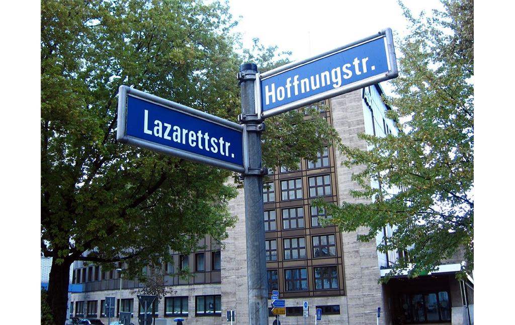 Straßenkreuzung Lazarettstraße / Hoffnungsstraße im Bereich des früheren Standorts des alten Jüdischen Friedhofs in Essen (2011).
