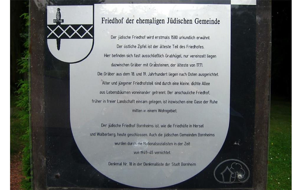 Hinweisschild am Eingang zum Judenfriedhof in der Bornheimer Lessingstraße (2013)