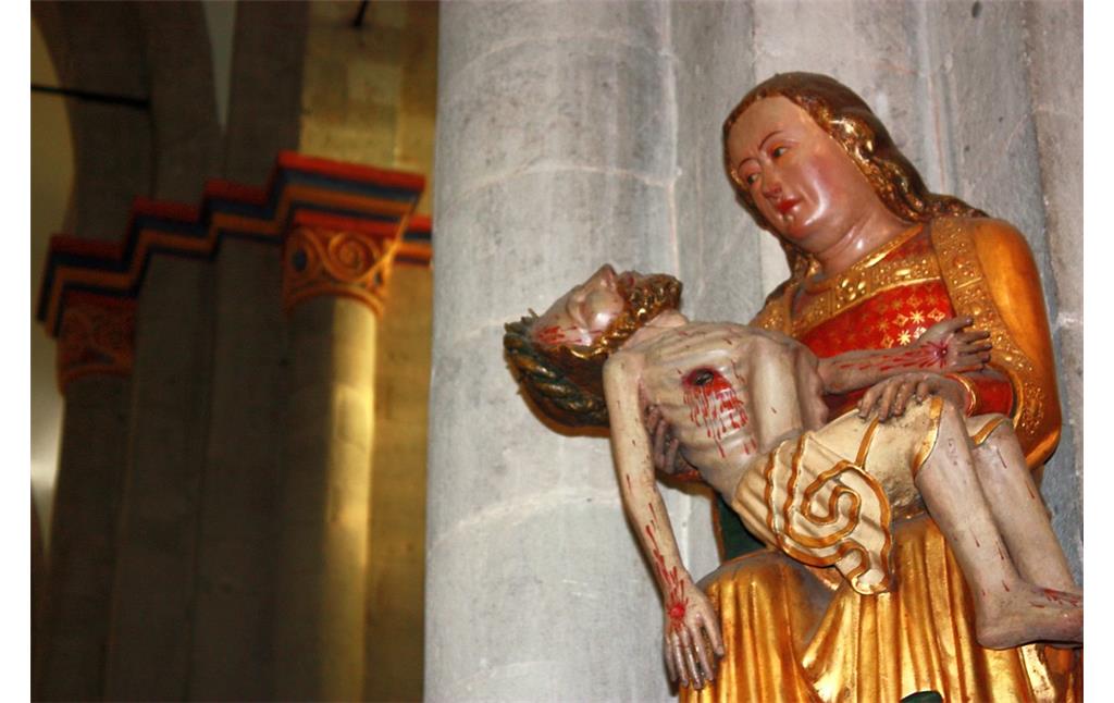 Madonnenfigur in der Klosterkirche der früheren Prämonstratenserabtei Knechtsteden (2017)