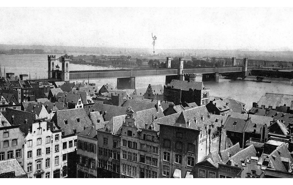 Ausschnitt einer 1872 von Gottlieb Daimler verschickten Postkarte aus Köln, mit Blick von der Altstadt aus über die Hohenzollernbrücke in Richtung des nördlichen Deutz bzw. Mülheim, wo der Ingenieur sein damaliges Wohnhaus mit einem Stern markiert hat.