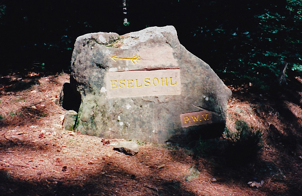 Ritterstein Nr. 143 "Eselsohl" bei Weidenthal (1997)