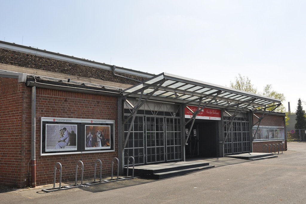 Eingang der sogenannten "Halle Beuel" (2017)