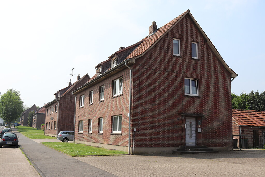 Werkshäuser errichtet zwischen 1948 und 1953 in der Werkssiedlung Palenberg (2021)
