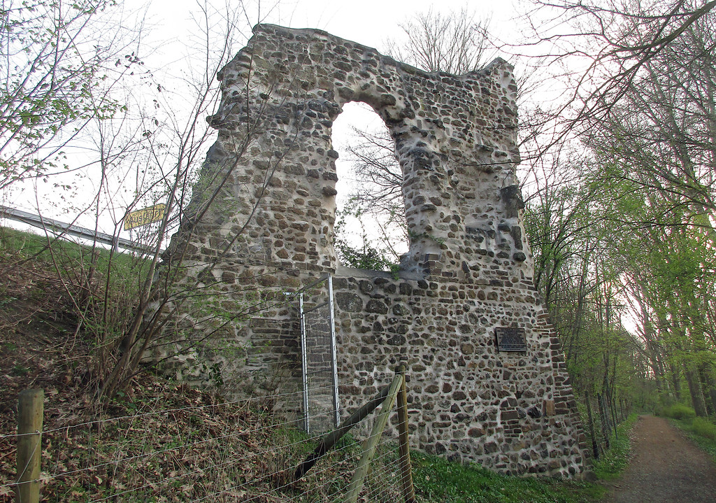 Die verbliebene Ruine des früheren Ulrather Hofs bei Siegburg (2017)