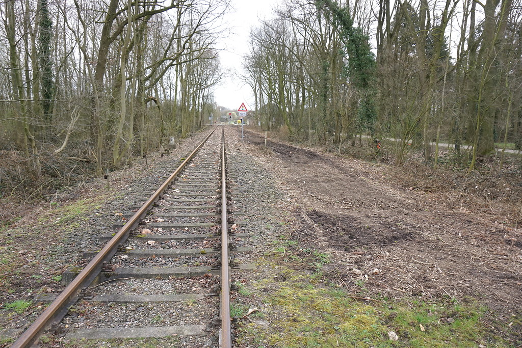 Kleve, Tiergarten. Bahnstrecke zwischen Kleve und Nijmegen, Abschnitt beim Tiergarten (2018)