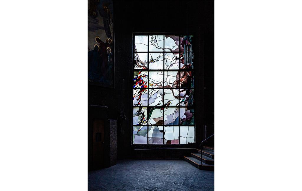 Seitenfenster der Pfarrkirche St. Gertrud in Köln-Neustadt (2019)