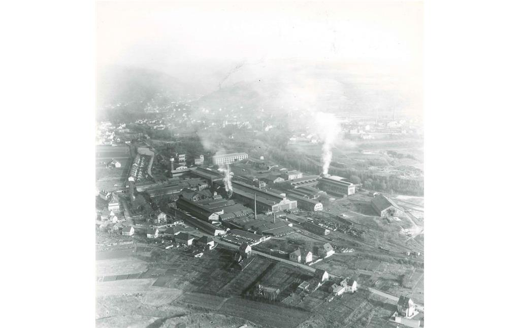 Luftaufnahme der Concordia-Hütte im Bendorfer Stadtteil Mülhofen (1950er Jahre)