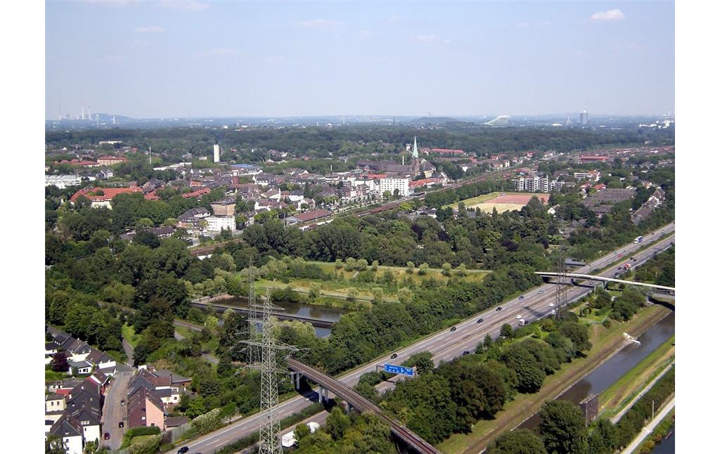 Blick vom Gasometer Oberhausen in Richung Nordosten nach Osterfeld / Sterkrade (2009)