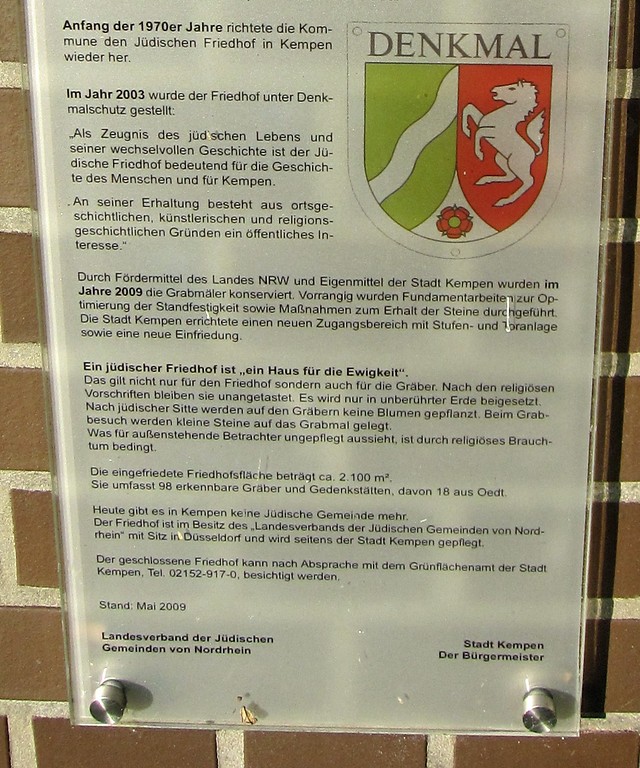 Unterer Teil der Hinweistafel zur Geschichte des Judenfriedhofs Kamperlings in Kempen-Oedt (2013)