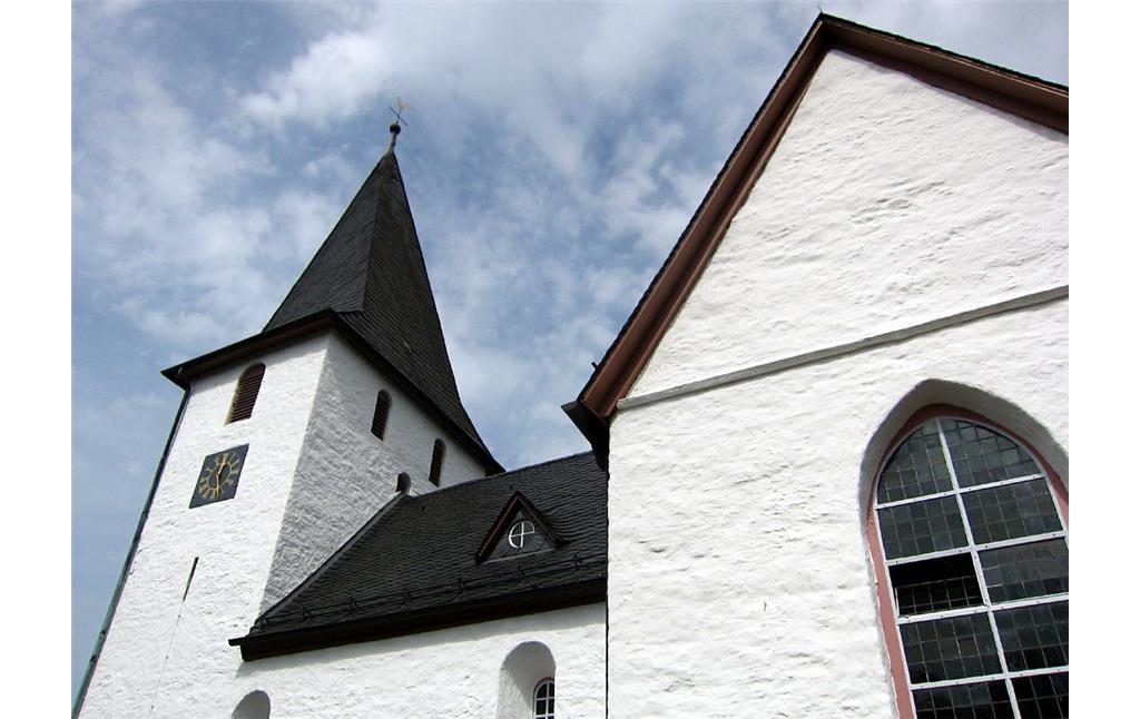 Die evangelische Pfarrkirche "Bunte Kerke" in Lieberhausen (2011).