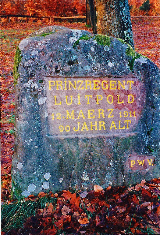 Ritterstein Nr. 70 "Prinzregent Luitpold 12. Maerz 1911 90 Jahre alt" bei Hermersbergerhof (1993)