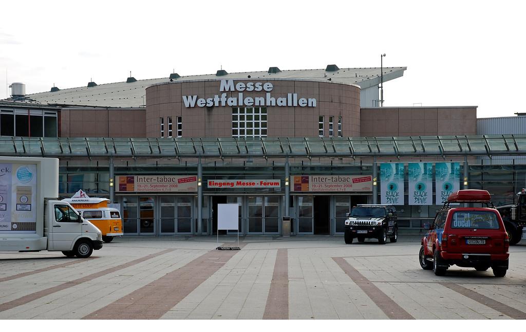 Außenansicht der Dortmunder Westfalenhallen (2006).