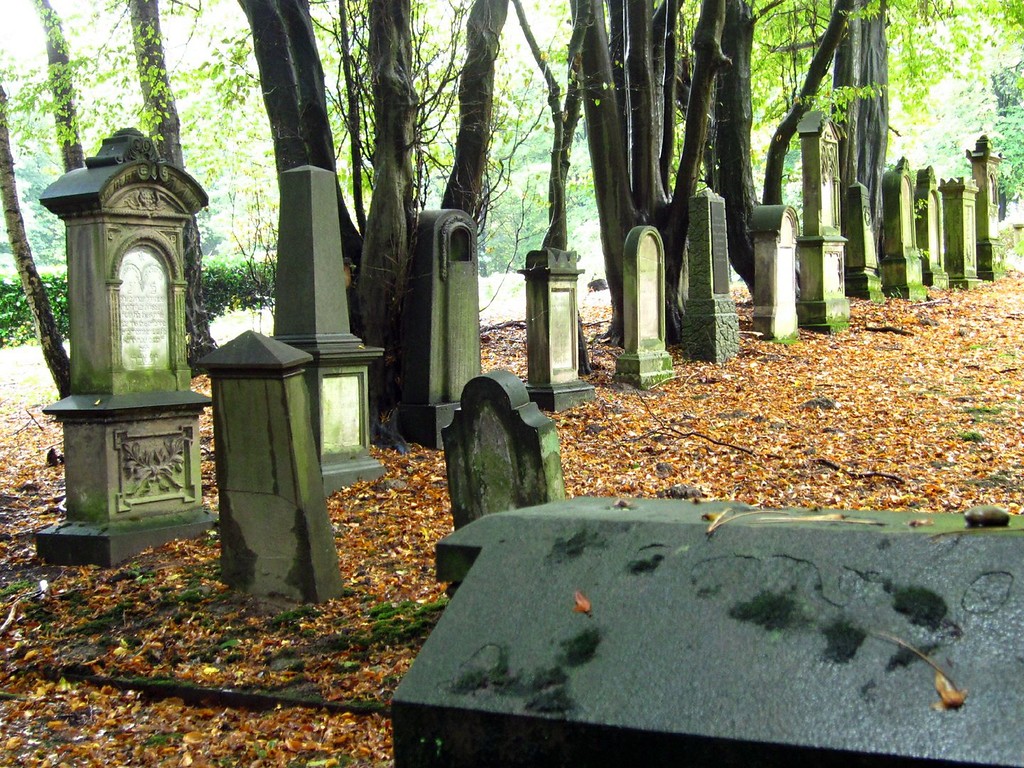 Jüdischer Friedhof auf dem Parkfriedhof in Huttrop (2011).