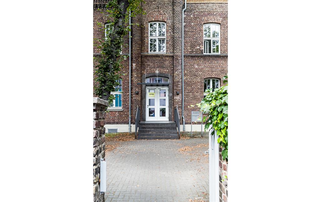 Eingang zur Louise-von-Marillac-Schule in Köln-Nippes (2021)