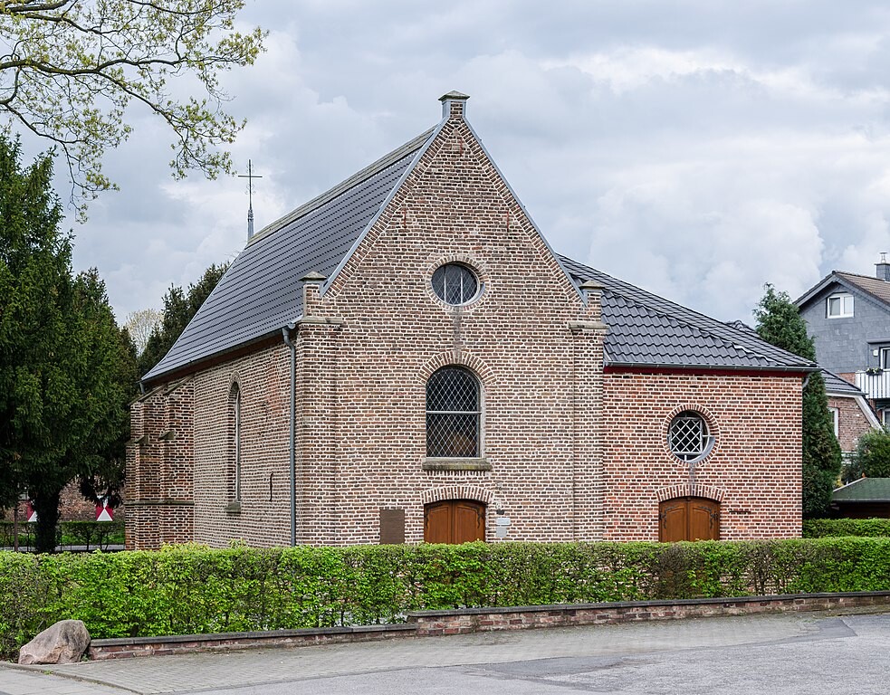 Die Schlosskapelle am früheren Herrenhaus und heutigem Schloss Ossenberg (2018).